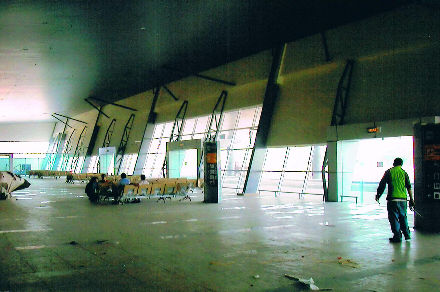 batu berendam airport 3